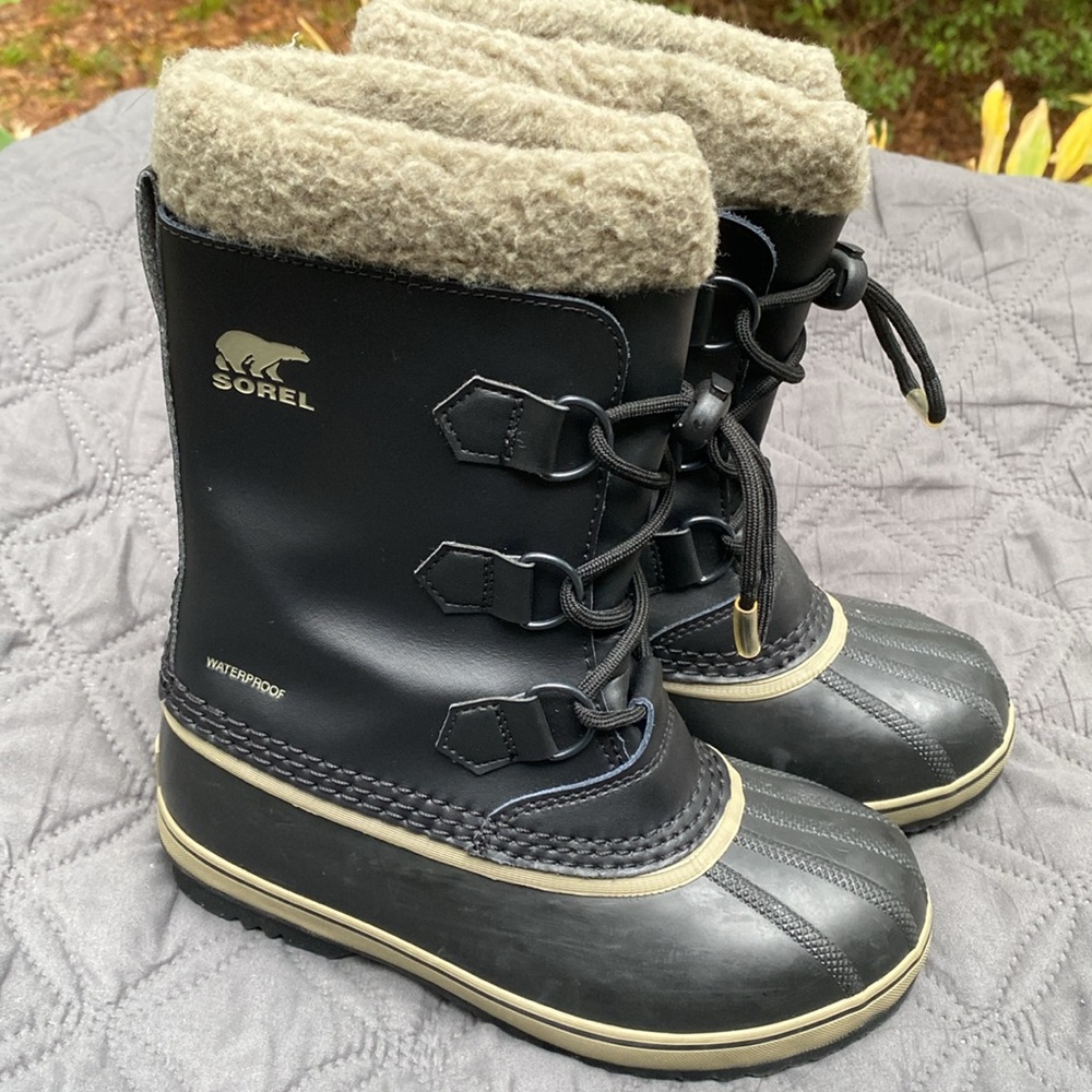 Sorel Black Snow Boots size 3 Waterproof